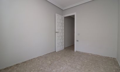 Resale - Apartment / flat - Torrevieja - Torre La Mata