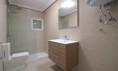 Resale - Apartment / flat - Torrevieja - Torre La Mata