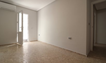 Resale - Apartment / flat - Torrevieja - Torre La Mata