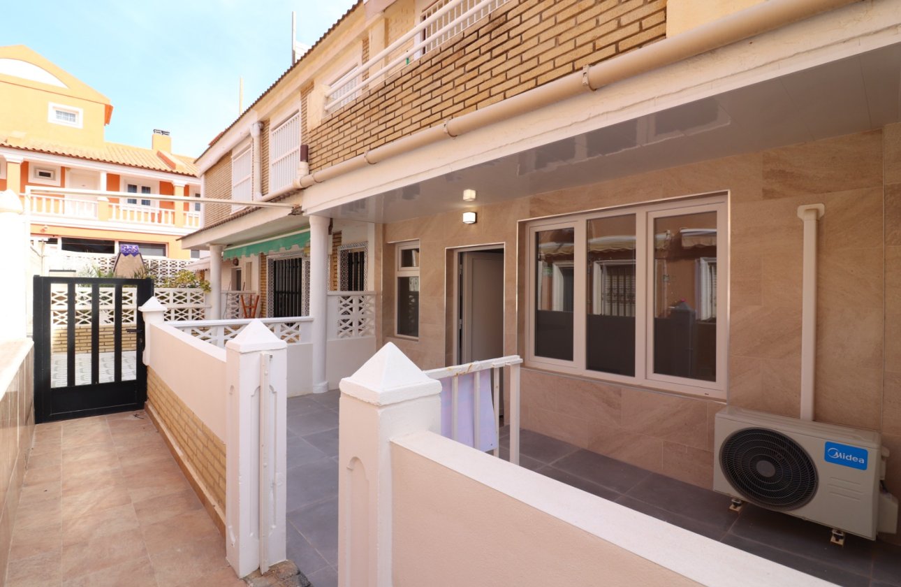 Resale - Apartment / flat - Torrevieja - Torre La Mata