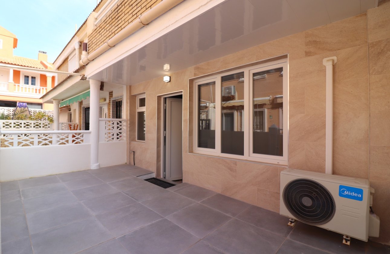 Resale - Apartment / flat - Torrevieja - Torre La Mata