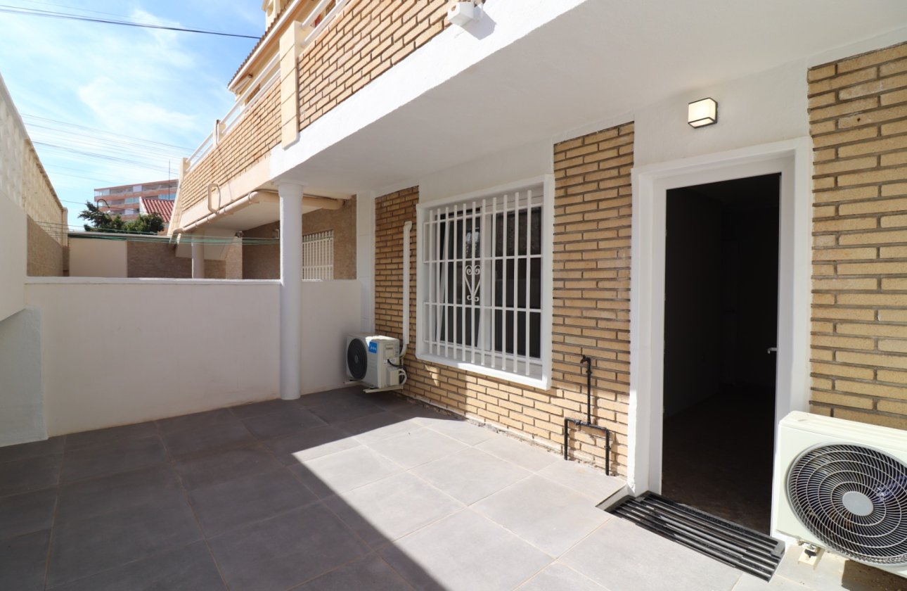 Resale - Apartment / flat - Torrevieja - Torre La Mata
