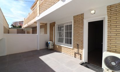 Resale - Apartment / flat - Torrevieja - Torre La Mata