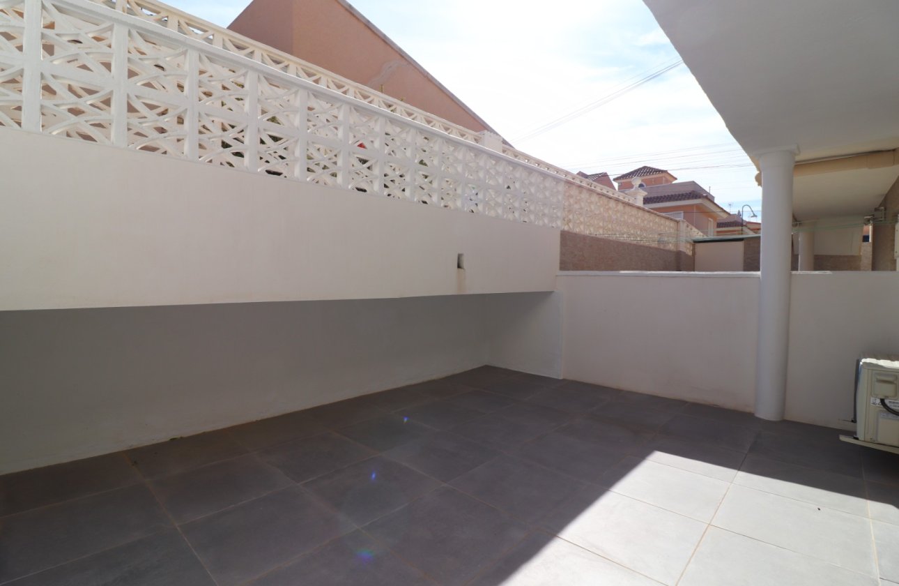 Resale - Apartment / flat - Torrevieja - Torre La Mata
