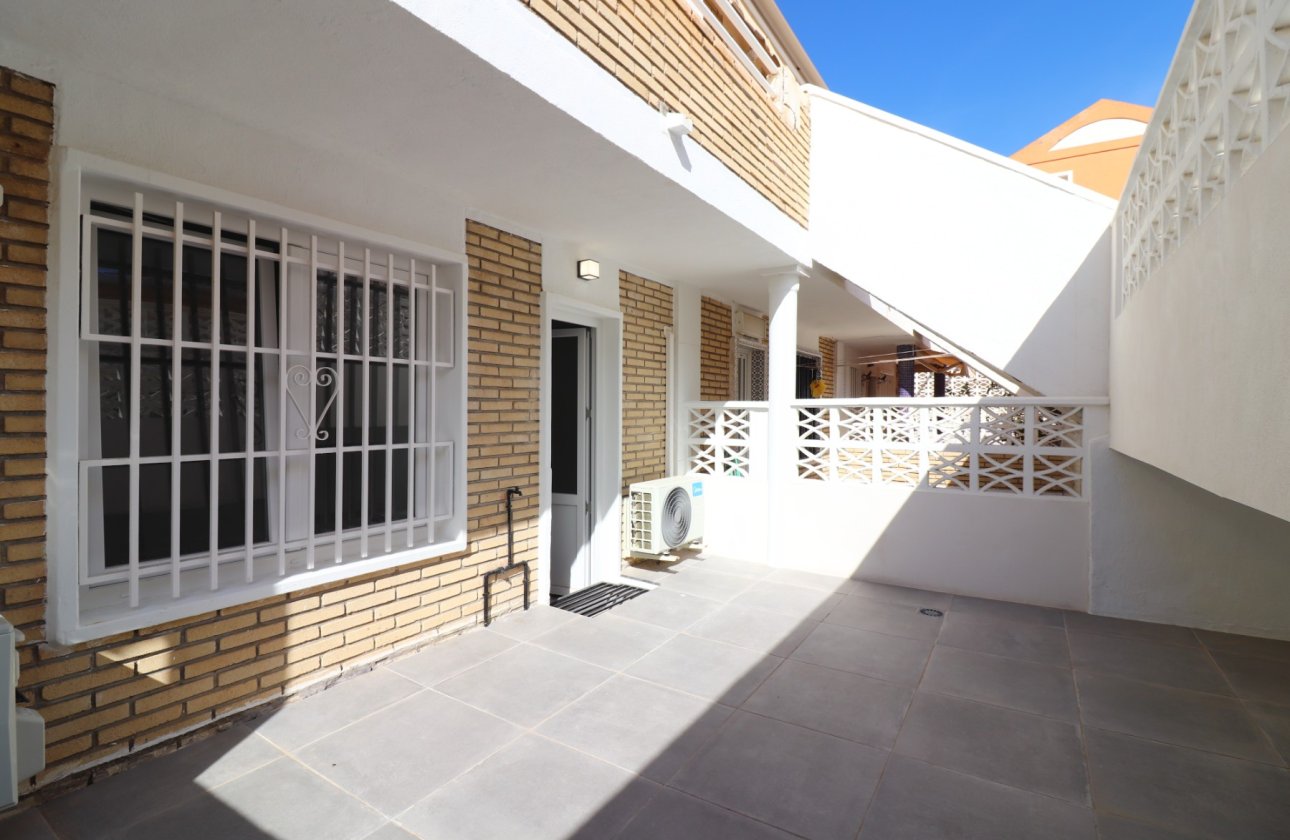 Resale - Apartment / flat - Torrevieja - Torre La Mata