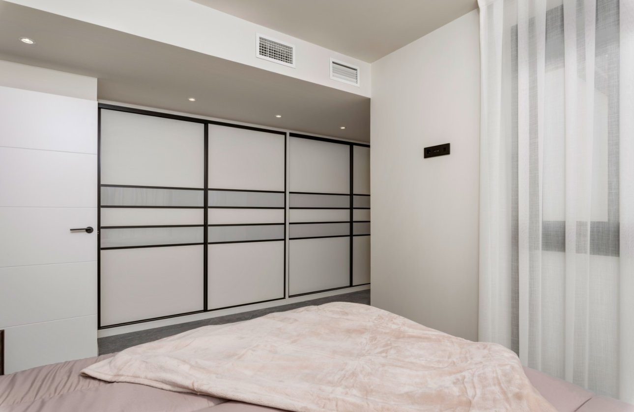 Resale - Villa / Semi detached - Torre de la Horadada - Torre de La Horadada - Town