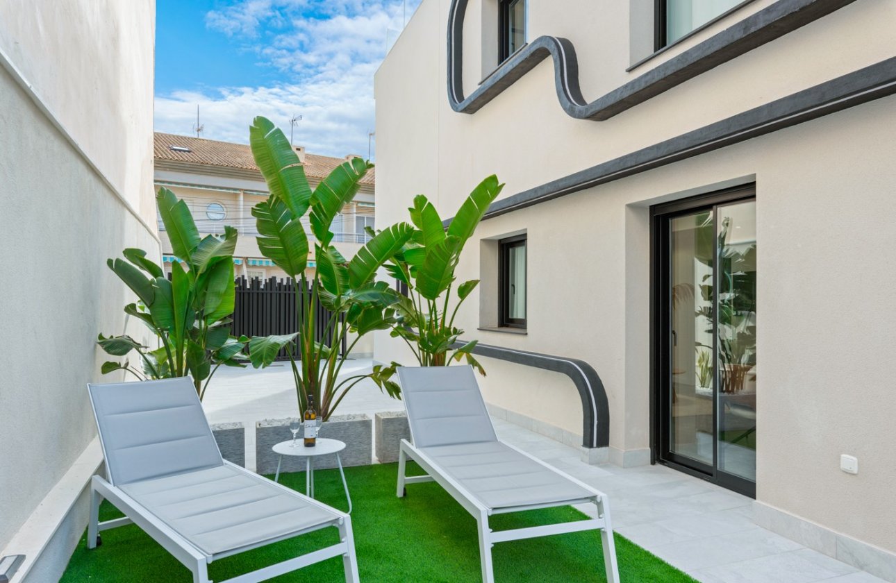 Resale - Villa / Semi detached - Torre de la Horadada - Torre de La Horadada - Town