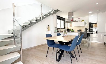 Resale - Villa - Orihuela Costa - Villamartín