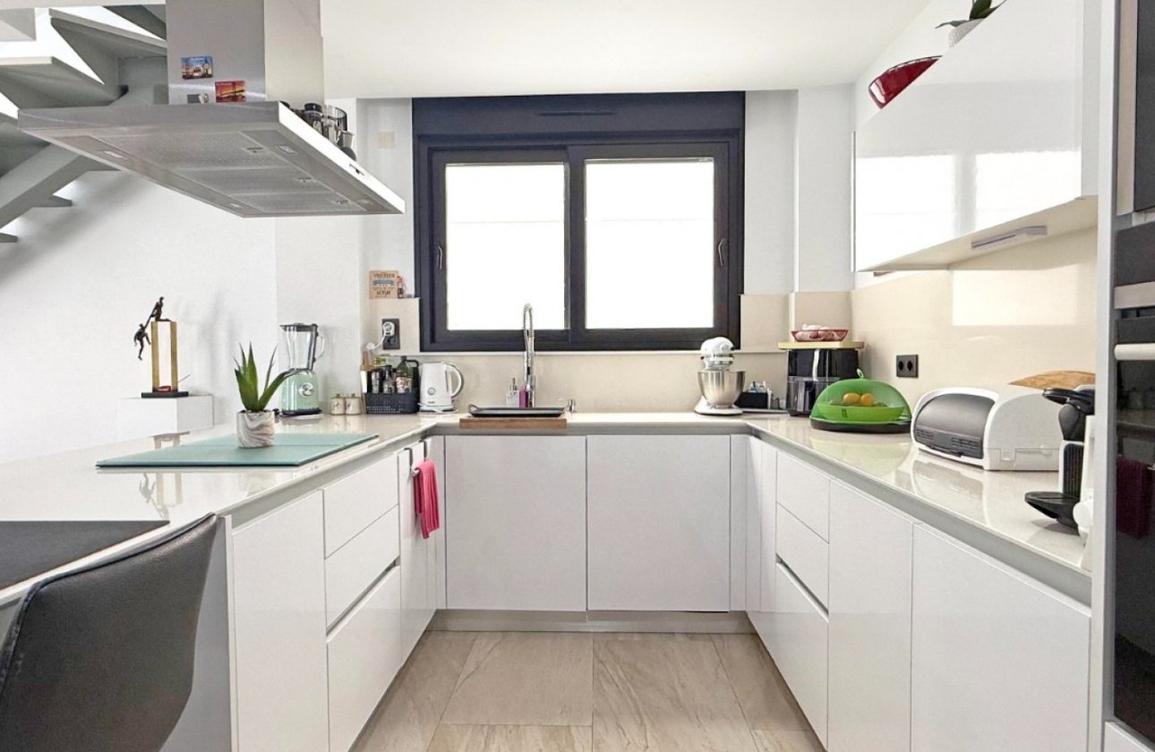 Resale - Villa - Orihuela Costa - Villamartín