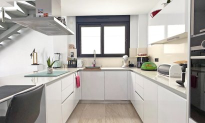 Resale - Villa - Orihuela Costa - Villamartín