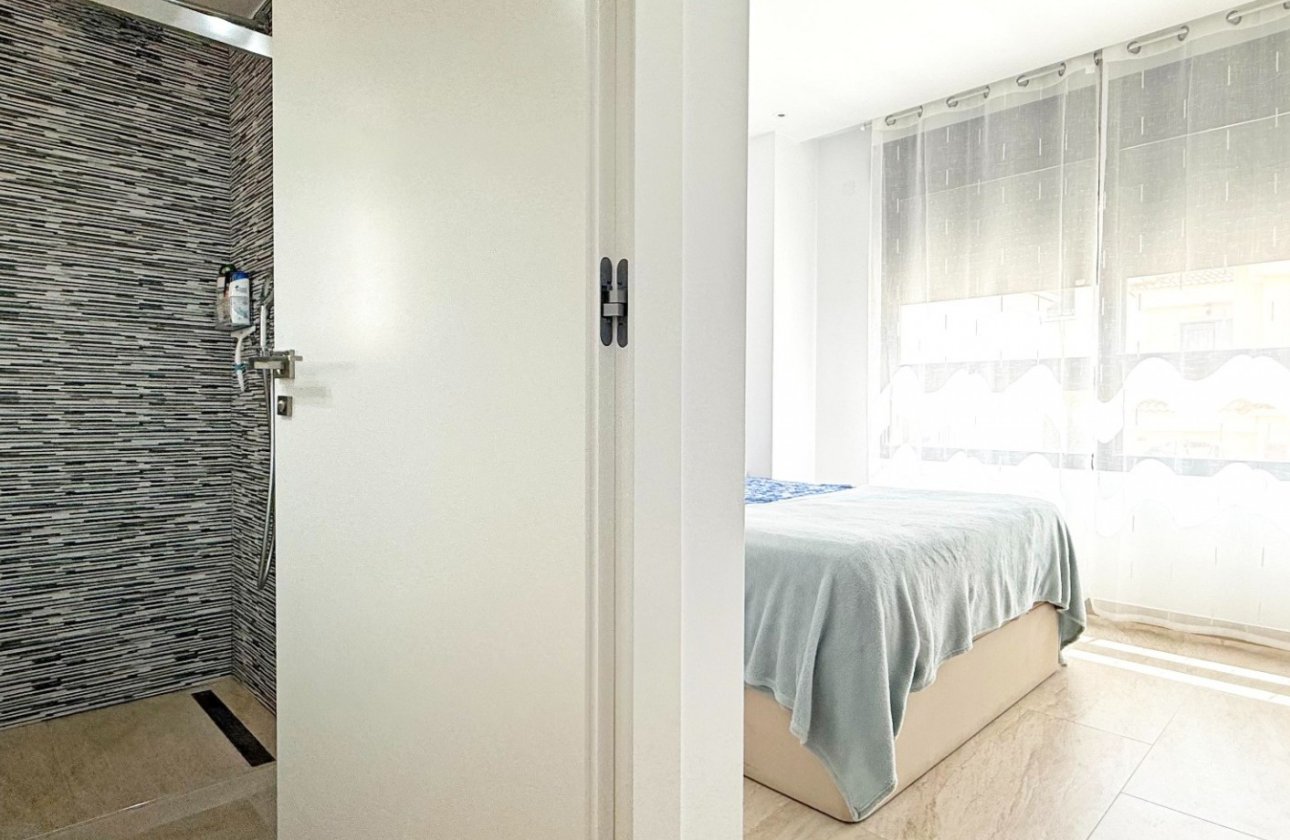 Resale - Villa - Orihuela Costa - Villamartín