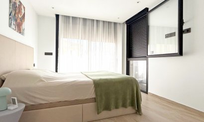 Resale - Villa - Orihuela Costa - Villamartín