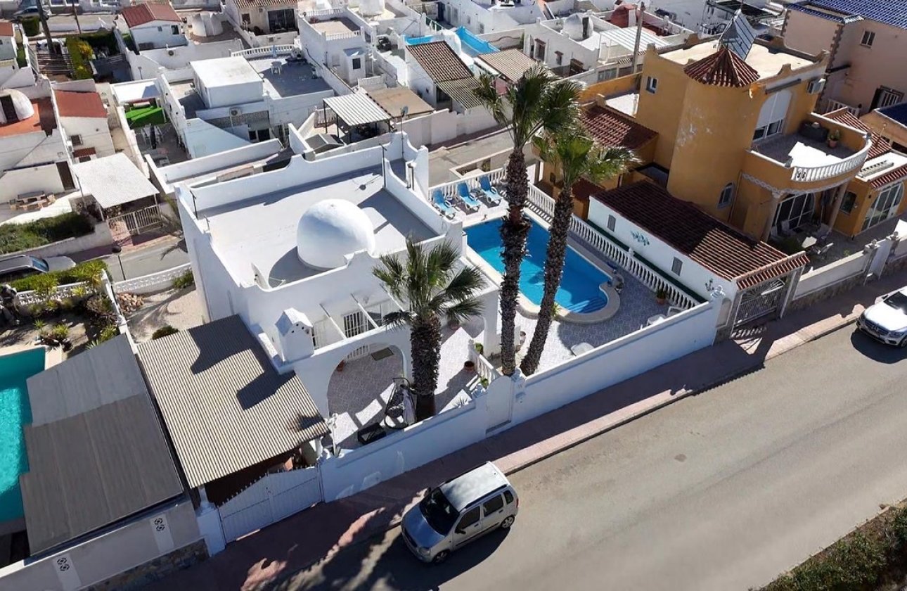Revente - Villa - Orihuela Costa - Villamartin