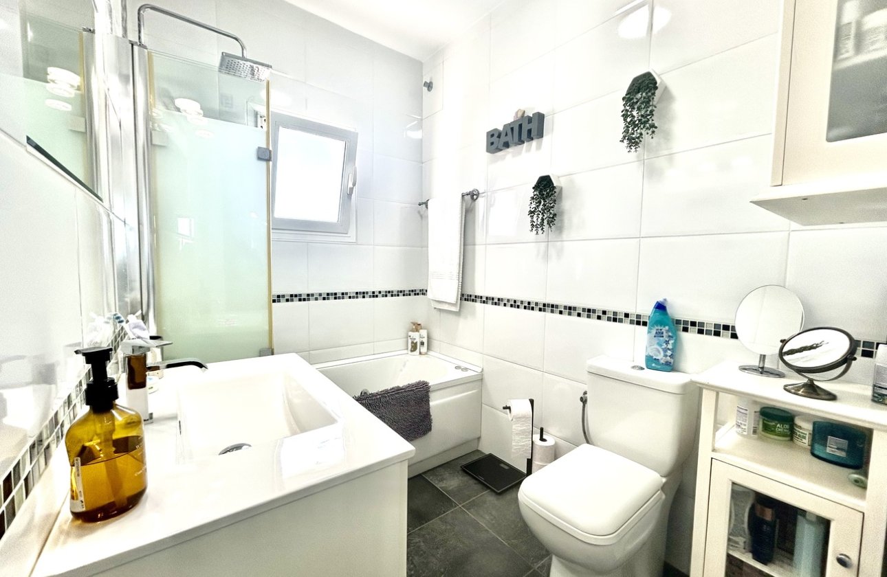 Revente - Villa - Orihuela Costa - Villamartin