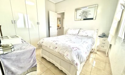 Revente - Villa - Orihuela Costa - Villamartin