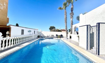 Revente - Villa - Orihuela Costa - Villamartin