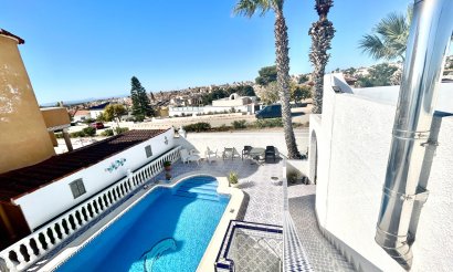 Revente - Villa - Orihuela Costa - Villamartin