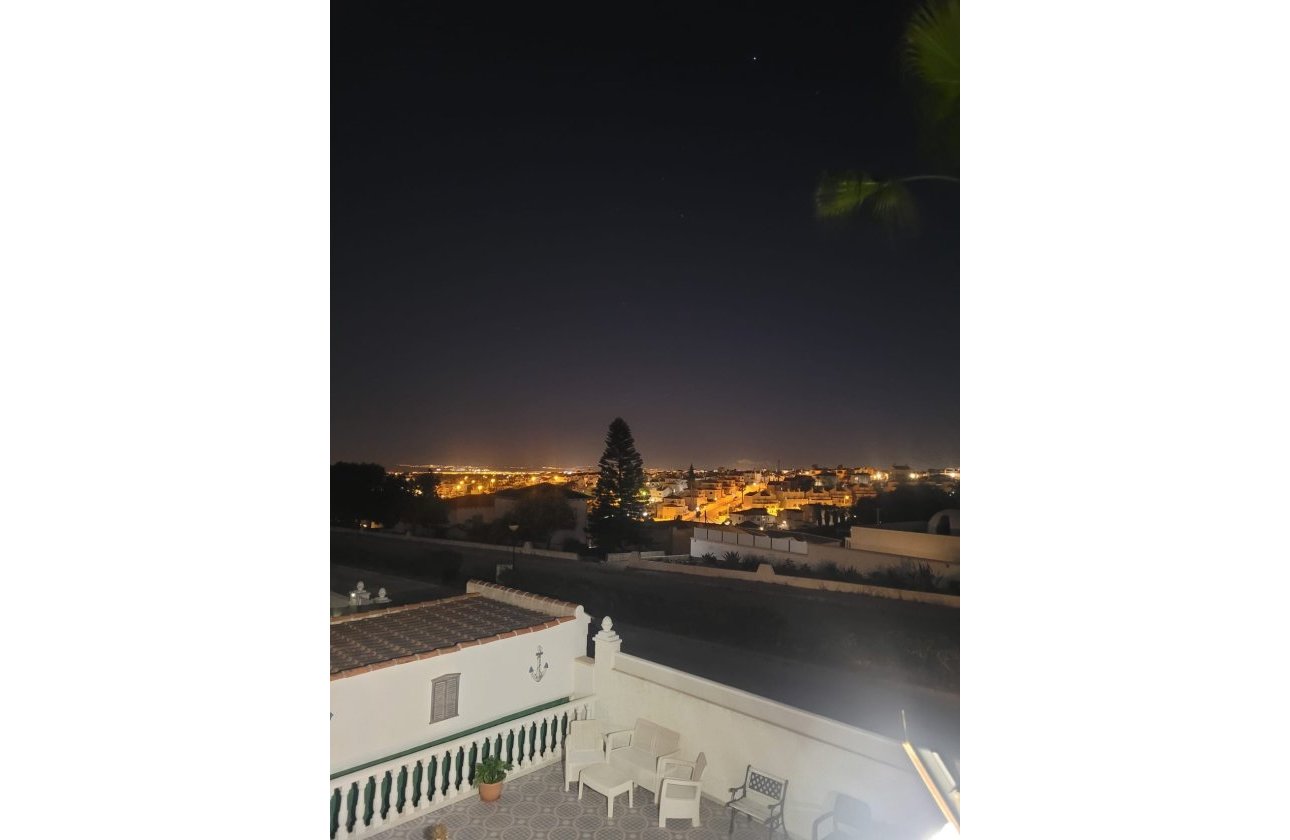 Revente - Villa - Orihuela Costa - Villamartin