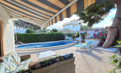 Resale - Villa - Orihuela Costa - Cabo Roig *