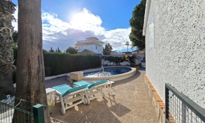 Resale - Villa - Orihuela Costa - Cabo Roig *