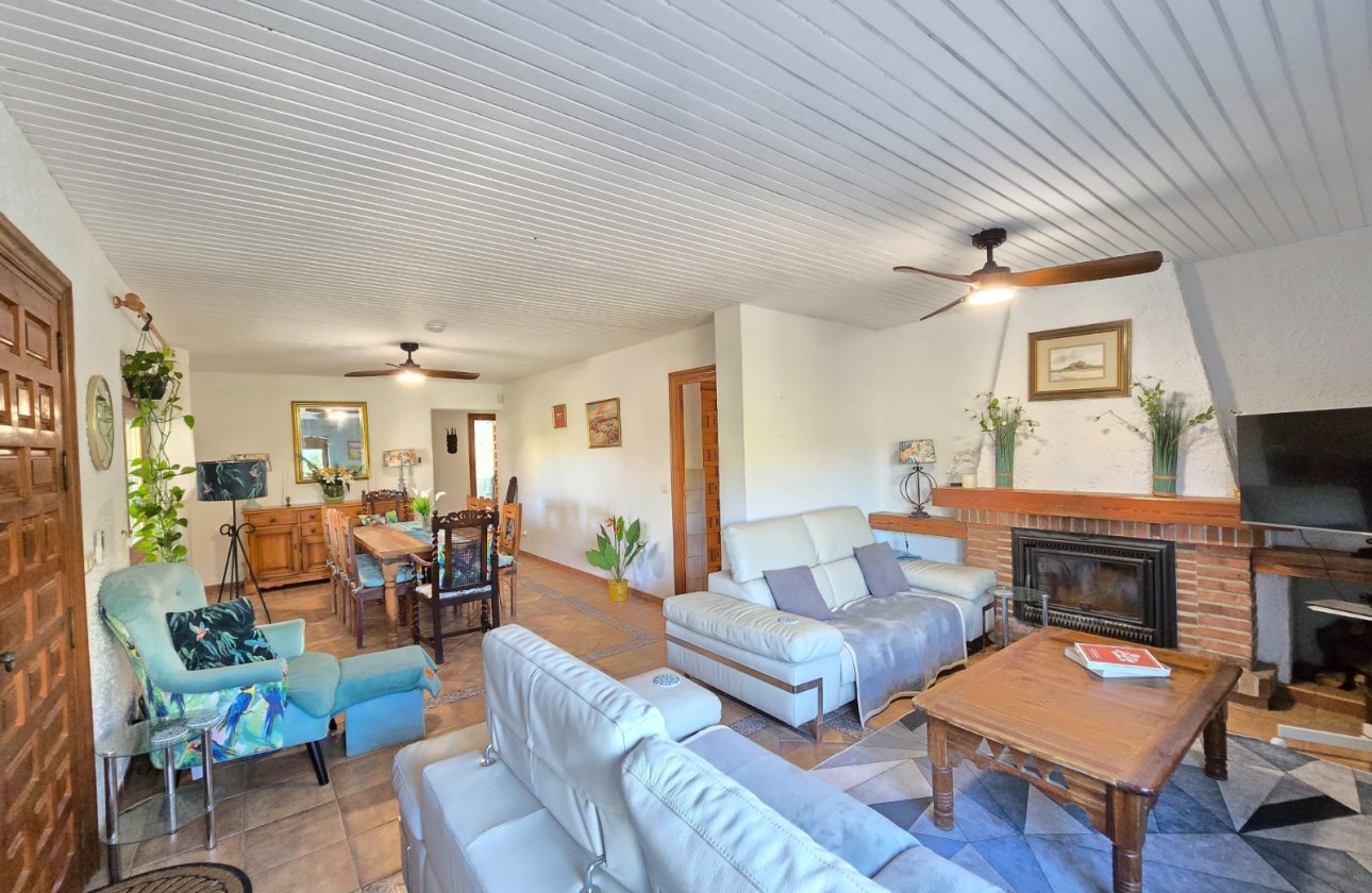 Resale - Villa - Orihuela Costa - Cabo Roig *