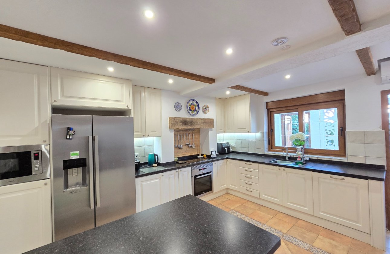 Resale - Villa - Orihuela Costa - Cabo Roig *