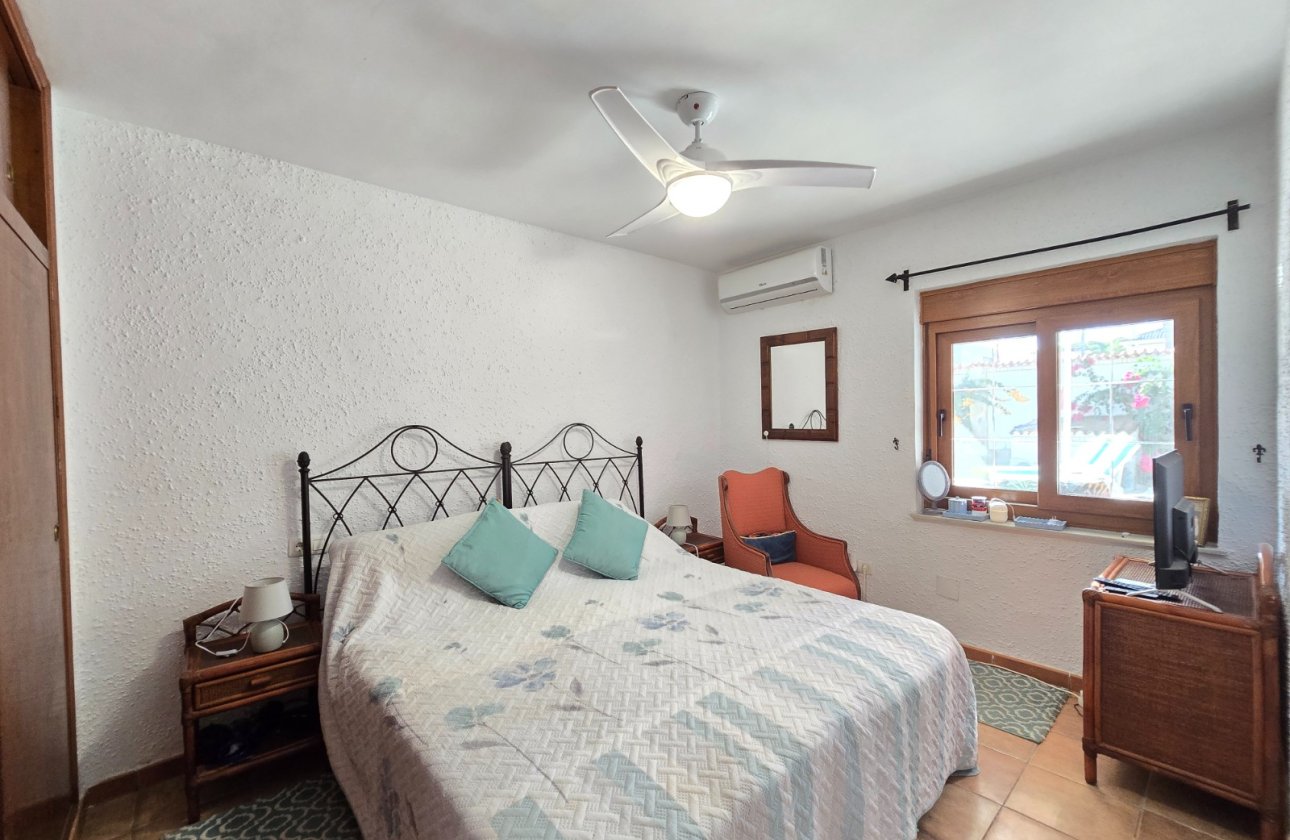 Resale - Villa - Orihuela Costa - Cabo Roig *