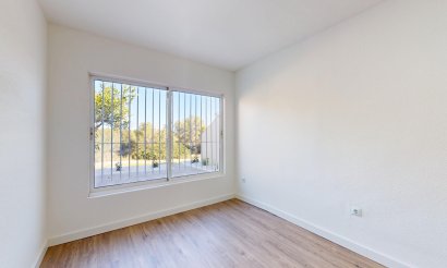 Resale - Bungalow - Orihuela Costa - Villamartín
