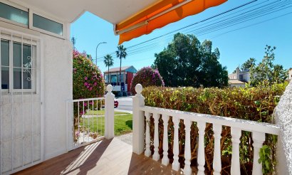 Resale - Bungalow - Orihuela Costa - Villamartín