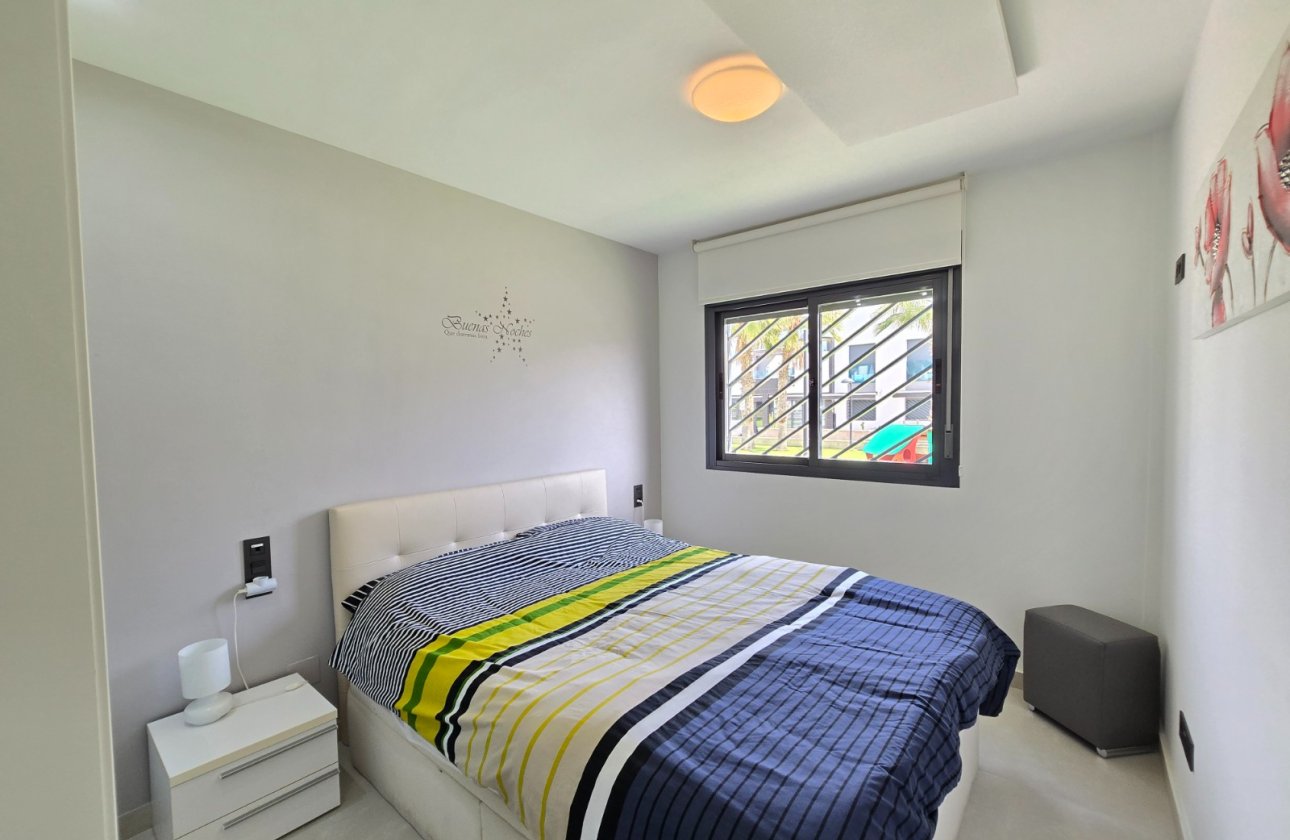 Resale - Apartment / flat - Orihuela Costa - Punta Prima *