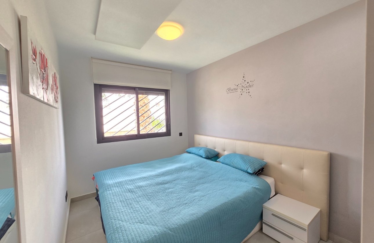 Resale - Apartment / flat - Orihuela Costa - Punta Prima *