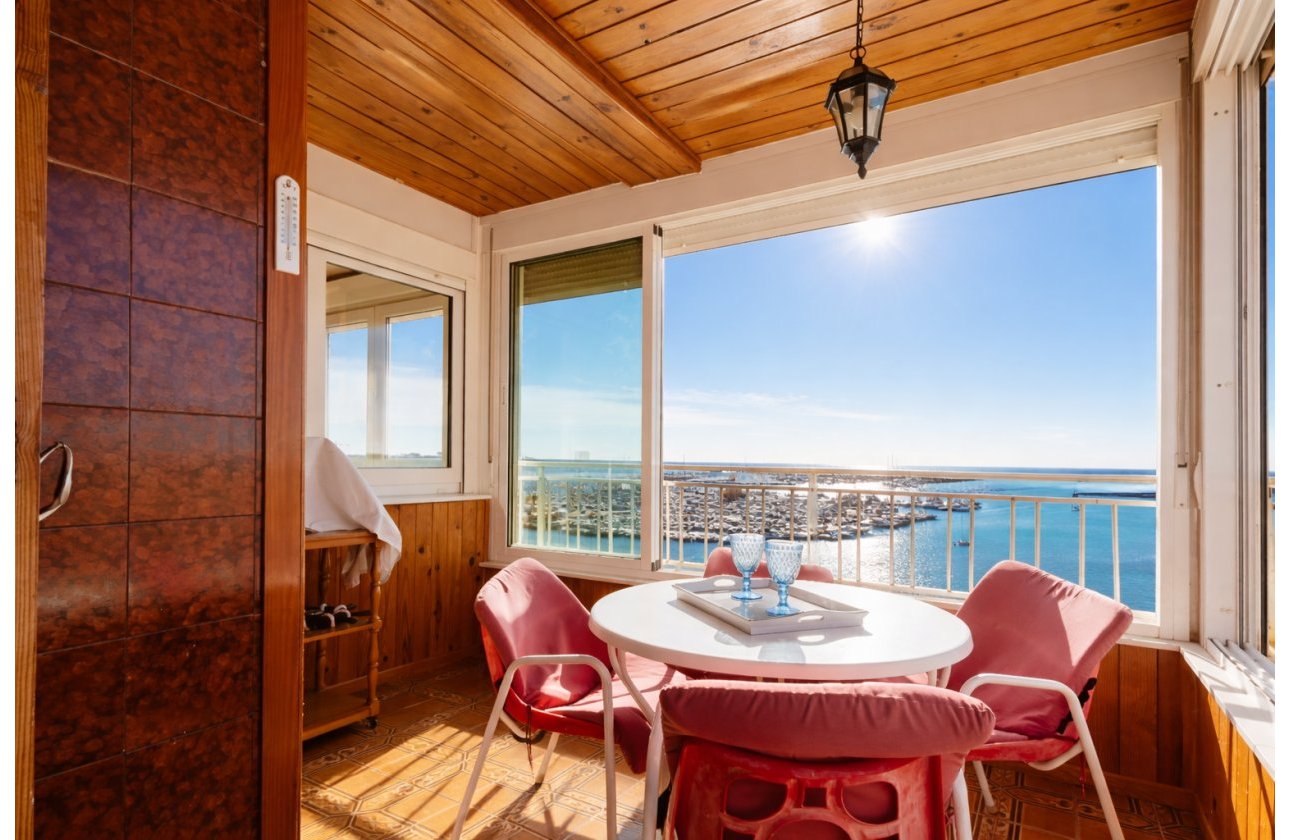 Resale - Apartment / flat - Torrevieja - Playa del Acequión