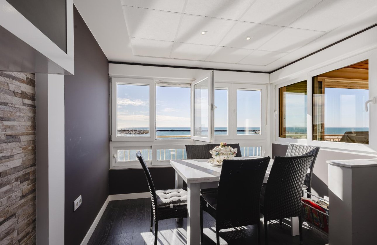 Resale - Apartment / flat - Torrevieja - Playa del Acequión