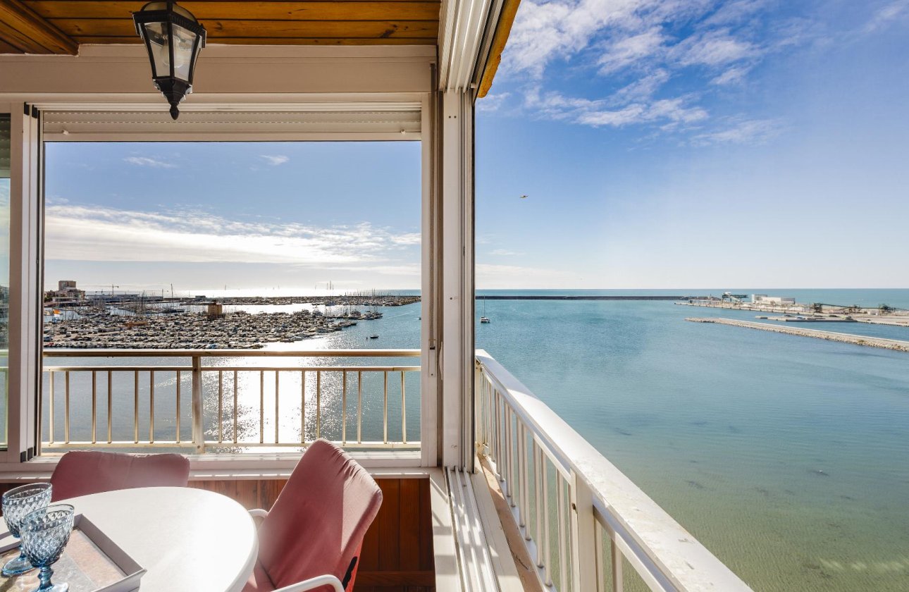 Resale - Apartment / flat - Torrevieja - Playa del Acequión