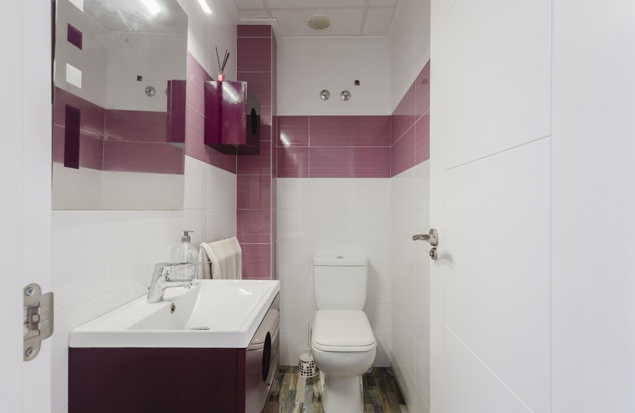 Resale - Apartment / flat - Torrevieja - Playa del Acequión