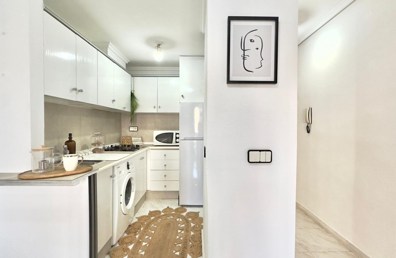 Resale - Apartment / flat - Torrevieja - Nueva Torrevieja - Aguas Nuevas