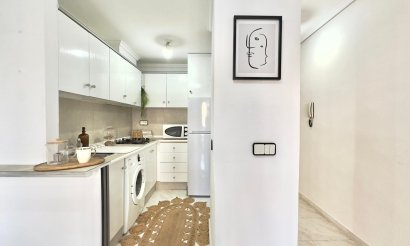 Resale - Apartment / flat - Torrevieja - Nueva Torrevieja - Aguas Nuevas