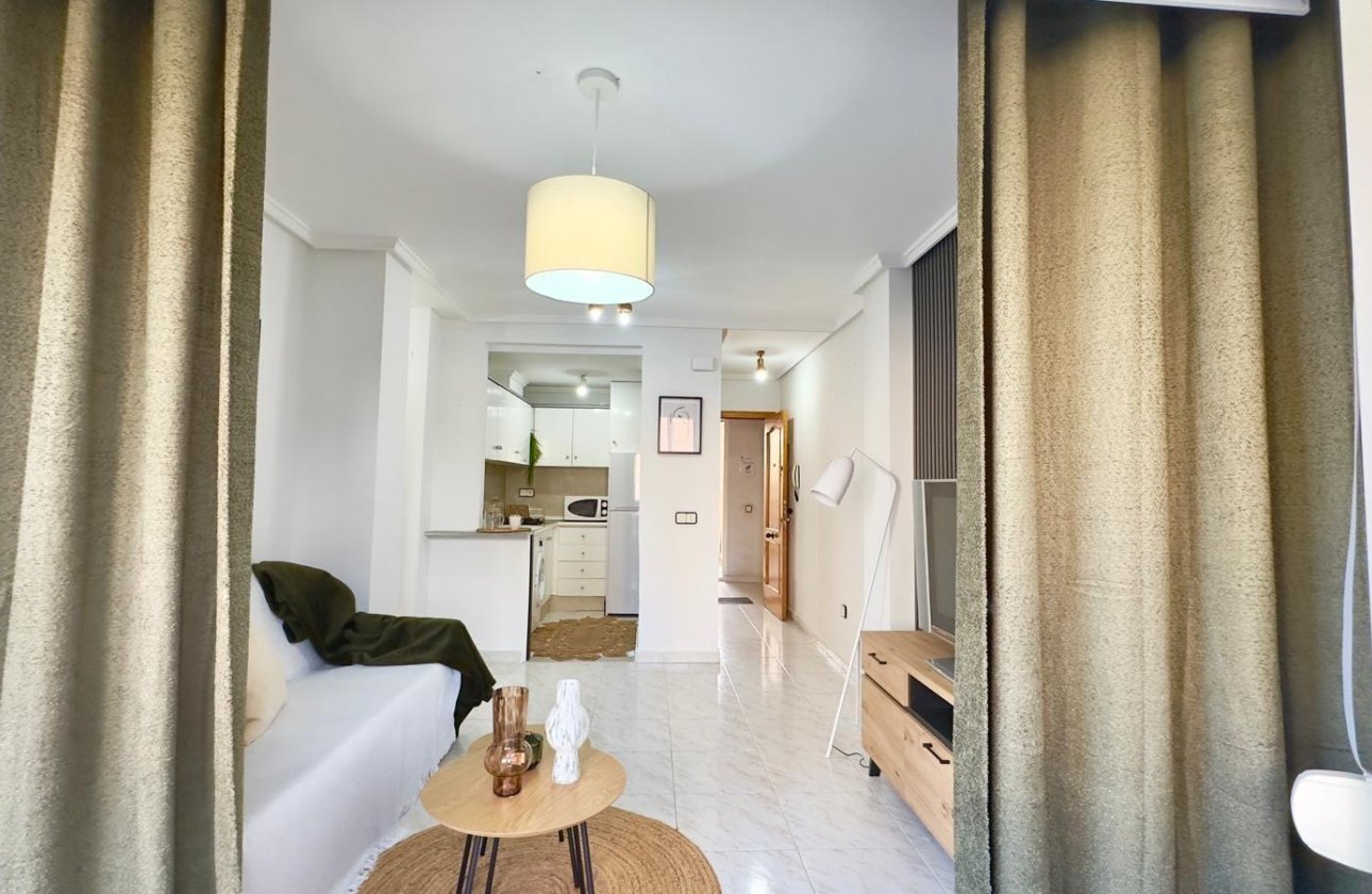 Resale - Apartment / flat - Torrevieja - Nueva Torrevieja - Aguas Nuevas