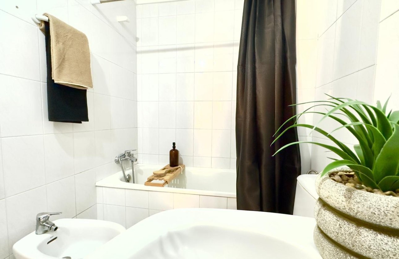 Resale - Apartment / flat - Torrevieja - Nueva Torrevieja - Aguas Nuevas