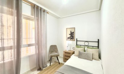 Resale - Apartment / flat - Torrevieja - Nueva Torrevieja - Aguas Nuevas