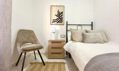 Resale - Apartment / flat - Torrevieja - Nueva Torrevieja - Aguas Nuevas