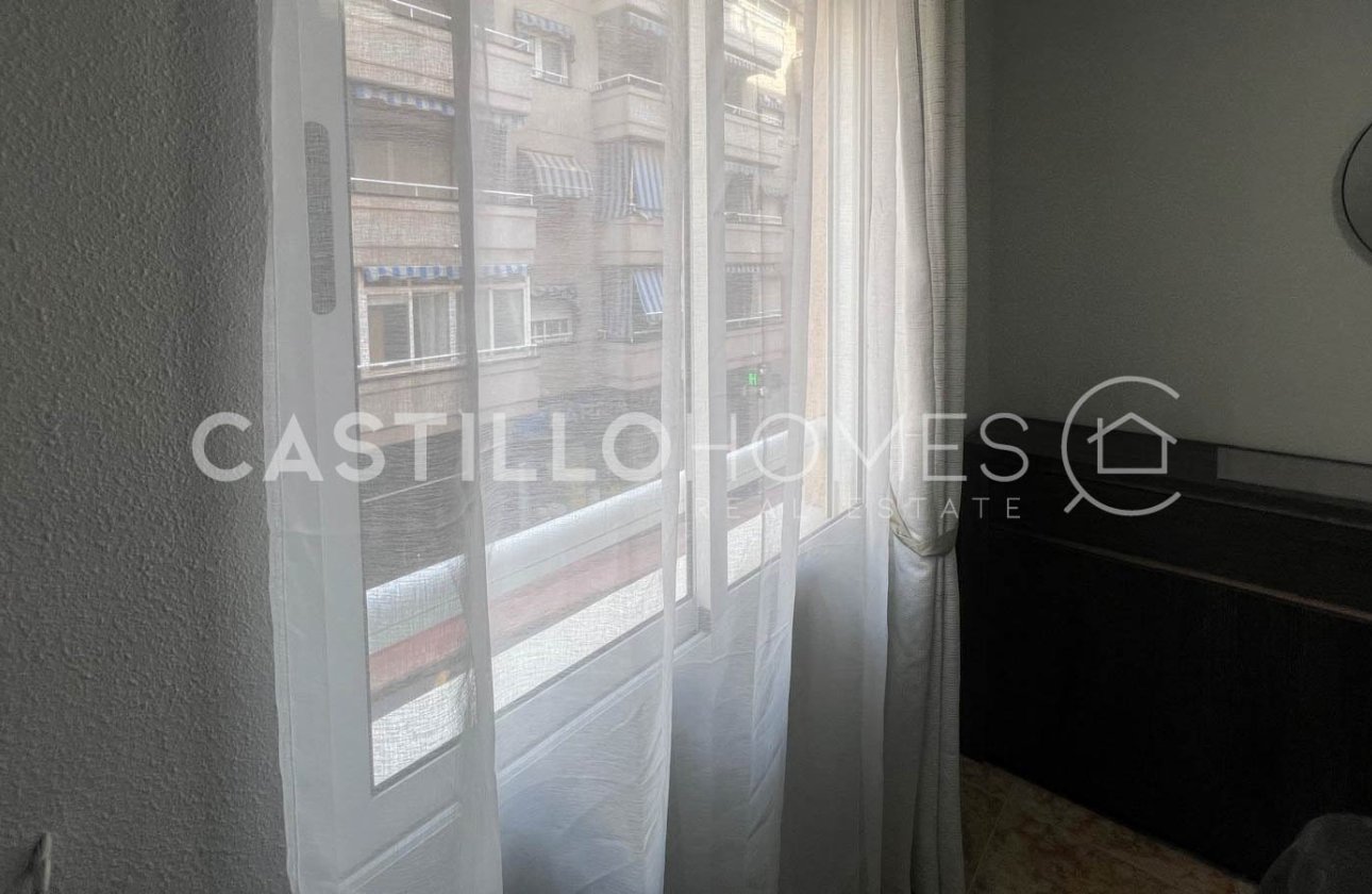 Resale - Apartment / flat - Torrevieja - Centro