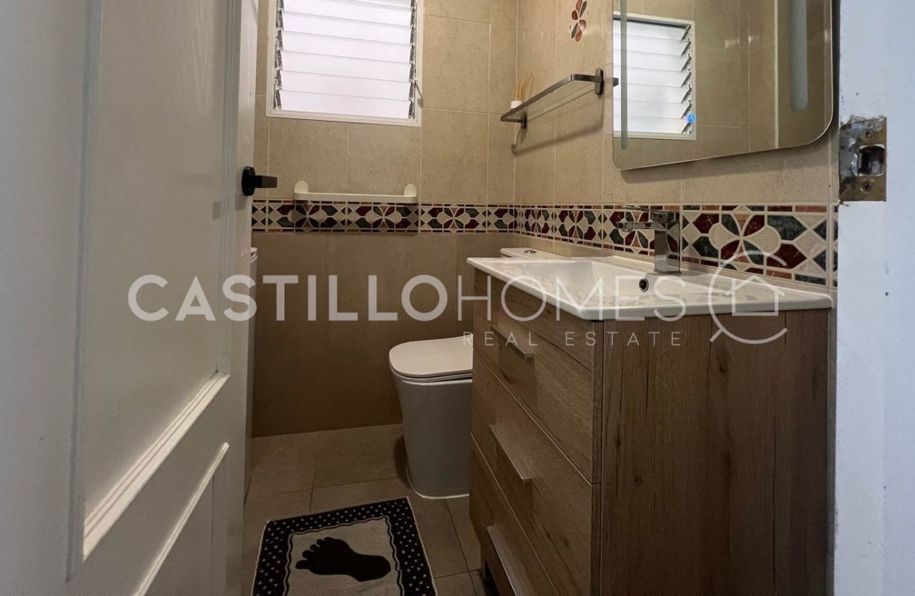 Resale - Apartment / flat - Torrevieja - Centro