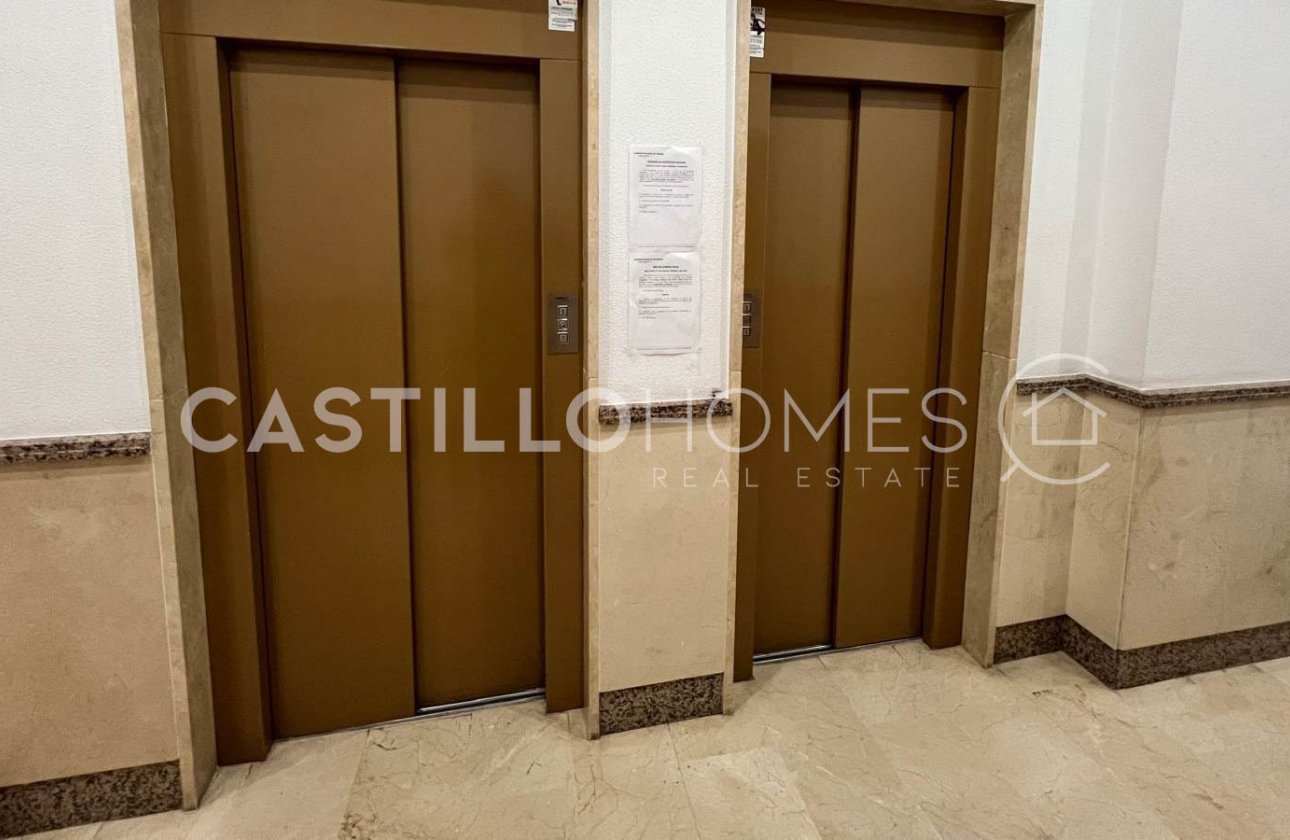 Resale - Apartment / flat - Torrevieja - Centro