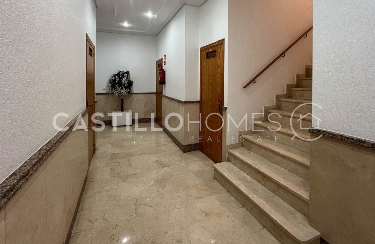 Resale - Apartment / flat - Torrevieja - Centro