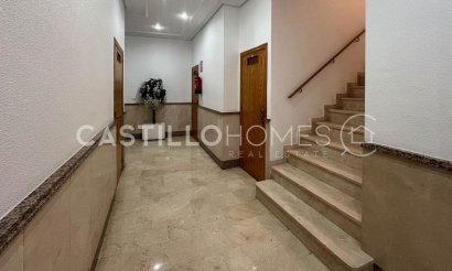 Resale - Apartment / flat - Torrevieja - Centro