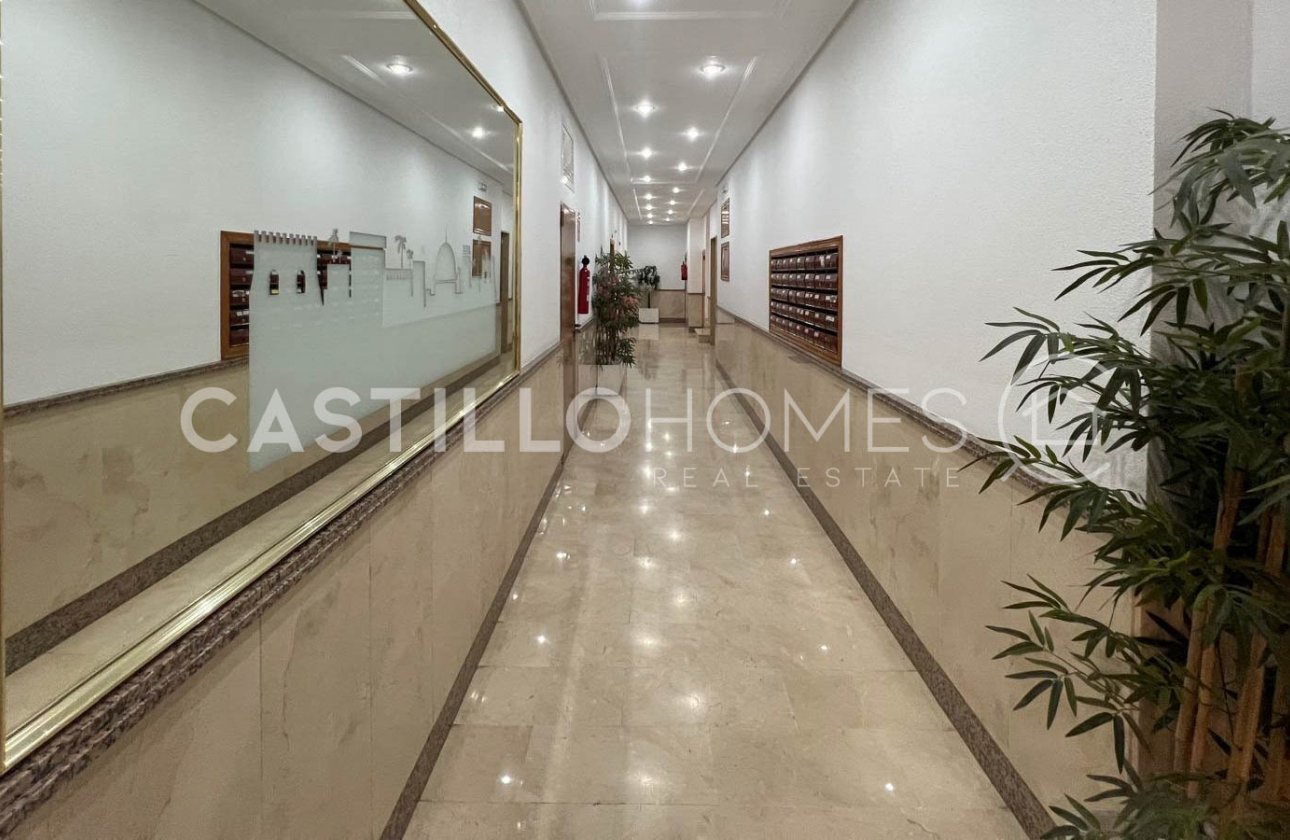 Resale - Apartment / flat - Torrevieja - Centro