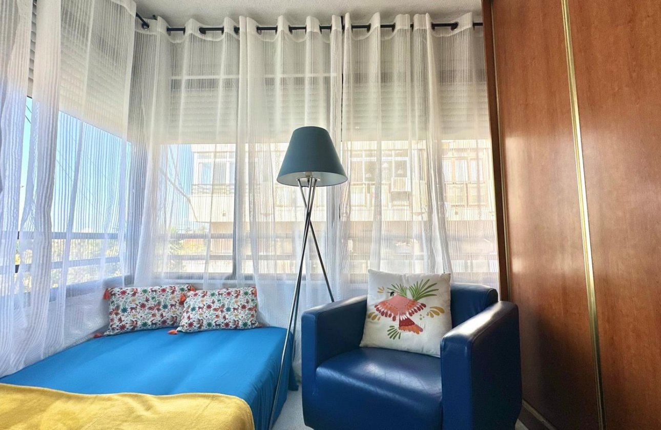 Resale - Apartment / flat - Torrevieja - El Chaparral