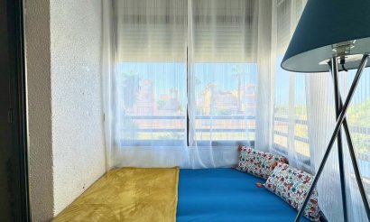 Resale - Apartment / flat - Torrevieja - El Chaparral