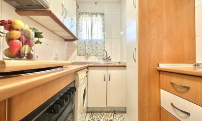 Resale - Apartment / flat - Torrevieja - El Chaparral